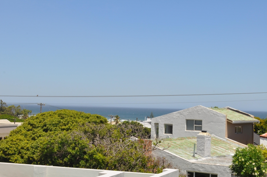 To Let 3 Bedroom Property for Rent in Voelklip Western Cape